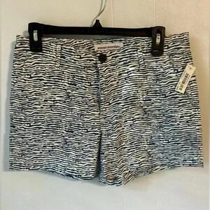 Amazon Essentials Womens Navy White Wavy Stripe Chino Shorts Size‎ 8 NWT